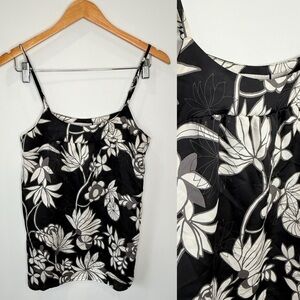 Old Navy Floral Black and White Top (XS)